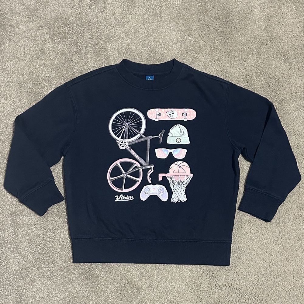 Boys size 6-7 Navy Blue Sweatshirt with Graphic Print